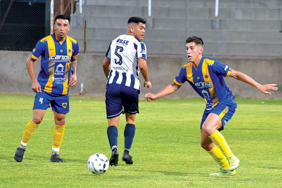 FÚTBOL FEDERAL: DEFENSORES DE LA BOCA EMPATÓ DE LOCAL CON SAMIENTO, Y DEFINE SU “FUTURO” EN SANTIAGO