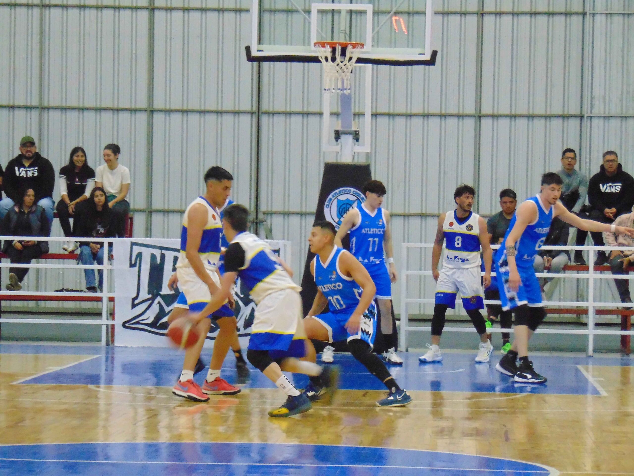 BÁSQUET PRE – FEDERAL: EN CASA, ATLÉTICO CAYÓ ANTE RIOJA JRS. BASKET POR LA QUINTA FECHA