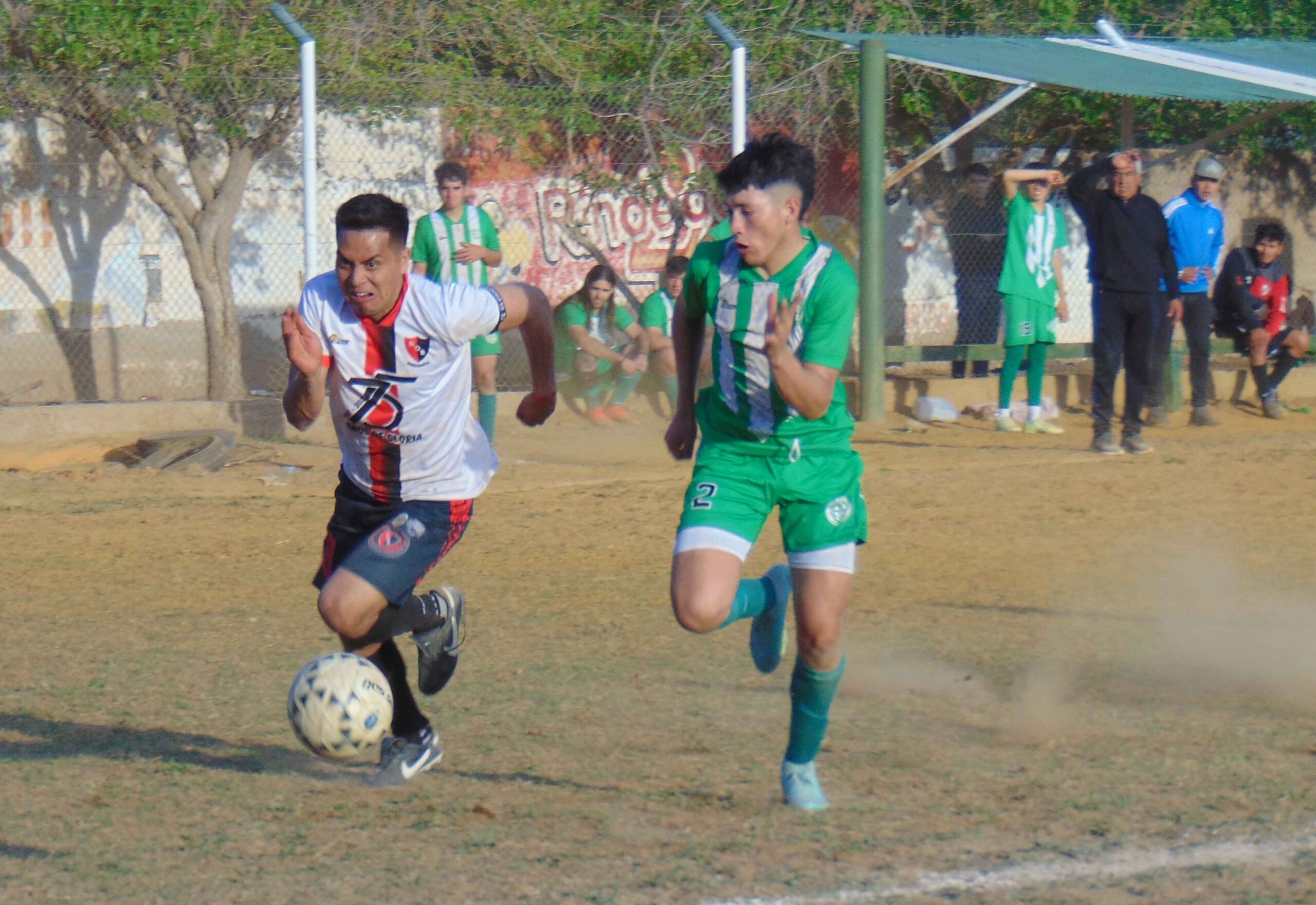 FÚTBOL – 17º FECHA: ANGUINÁN LE “ARRUINÓ” LA TARDE AL ROJINEGRO SAÑOGASTEÑO