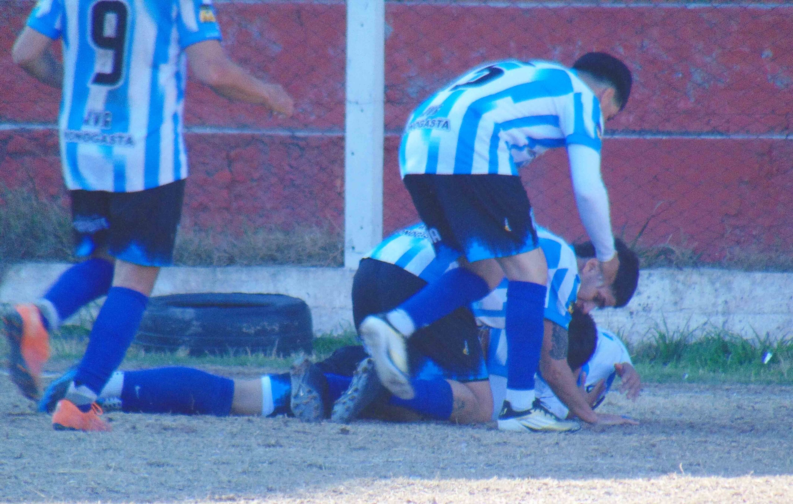 FÚTBOL – 17º FECHA: CON EL EMPATE, A JOAQUÍN LE ALCANZÓ PARA ADJUDICARSE LA ZONA “A”