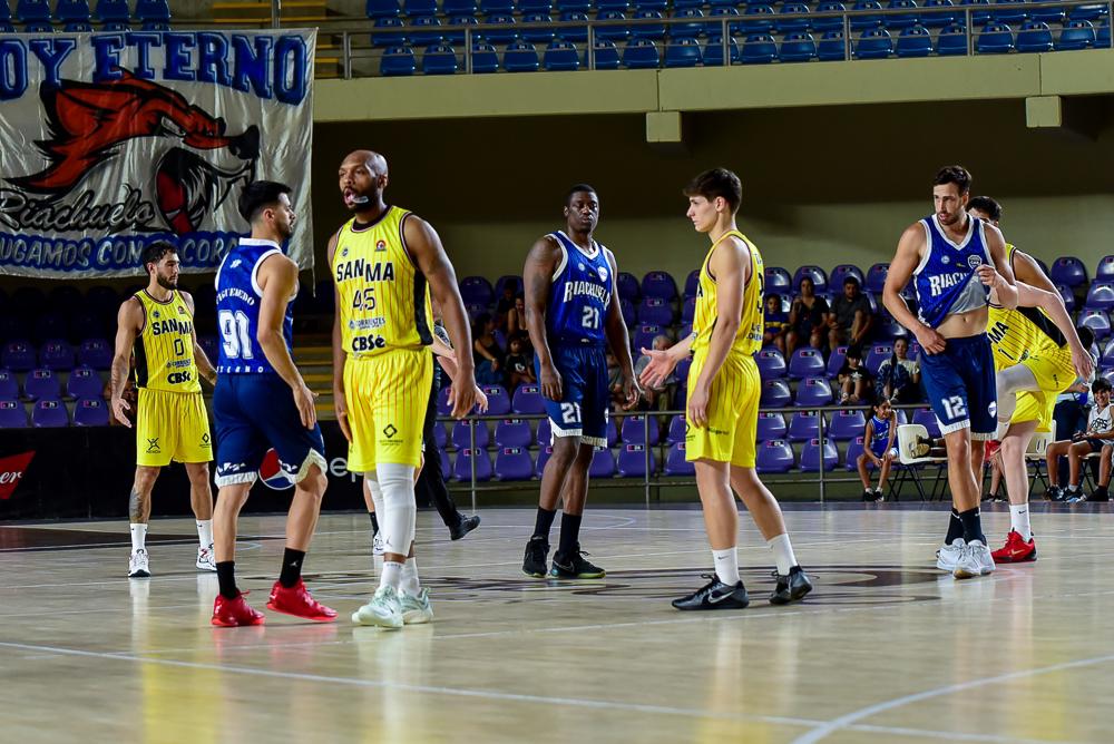 DE LOCAL CERRÓ EL  AÑO DE  RIACHUELO, CON ÉXITO  ANTE SAN MARTÍN DE CORRIENTES