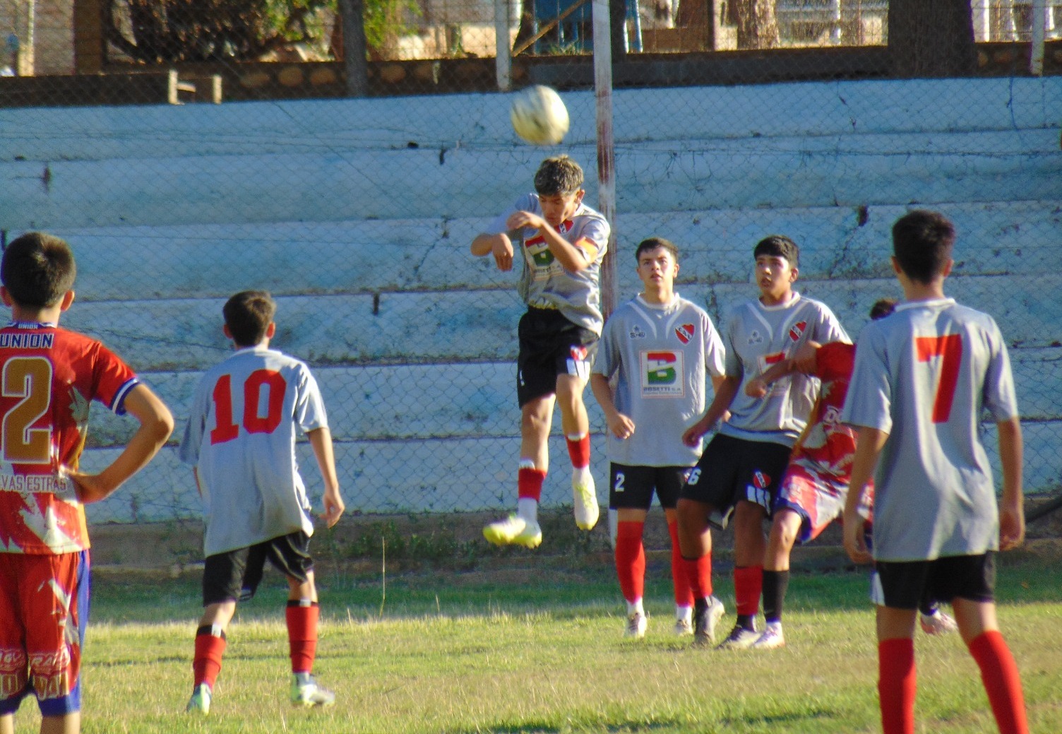 FÚTBOL PROVINCIAL: POSTERGAN UNA SEMANA MÁS LAS SEMIFINALES DEL SUB.16