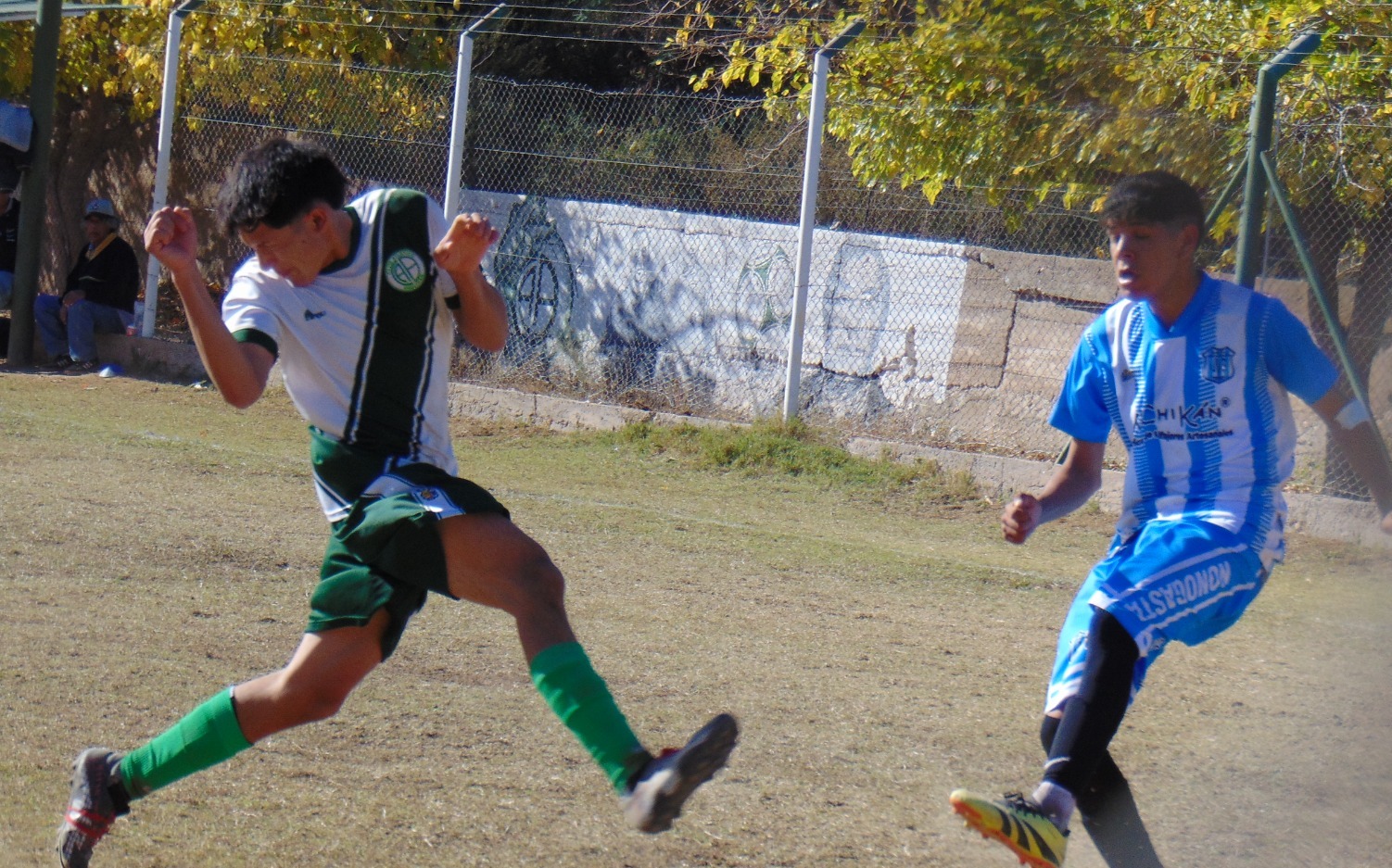 FÚTBOL DE INFERIORES: LOS RESULTADOS DE LA SEGUNDA, Y LOS PUNTOS EN LAS TRES DIVISIONES