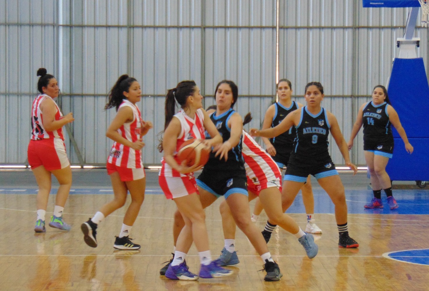 BÁSQUET FEMENINO: LAS CHICAS DE ATLÉTICO GANARON DE NUEVO