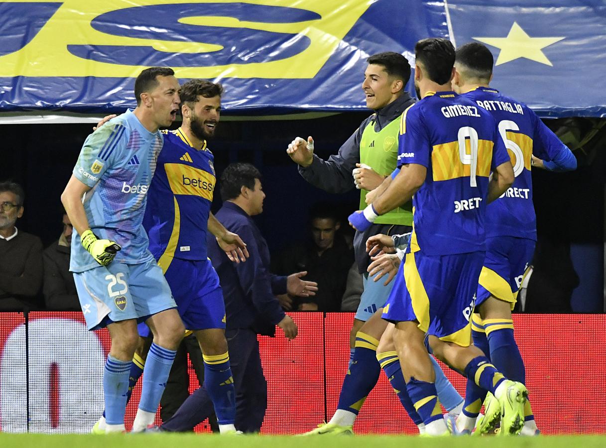 SUFRIENDO Y POR PENALES, BOCA ELIMINÓ A LANÚS Y SE METIÓ EN CUARTOS DE FINAL