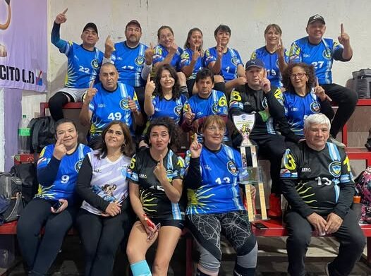 NEWCON MIXTOS: LOS REBELDES Y CORRECAMINOS, SON CAMPEONES DEL “APERTURA 2025”