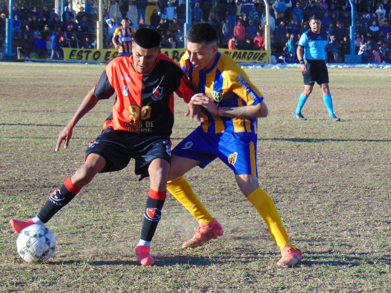 FÚTBOL LIGA – 6º FECHA: EL ROJINEGRO DE LA CIUDAD Y DEFE EMPATARON EN JUEGO CON EXPULSIONES Y POLÉMICAS
