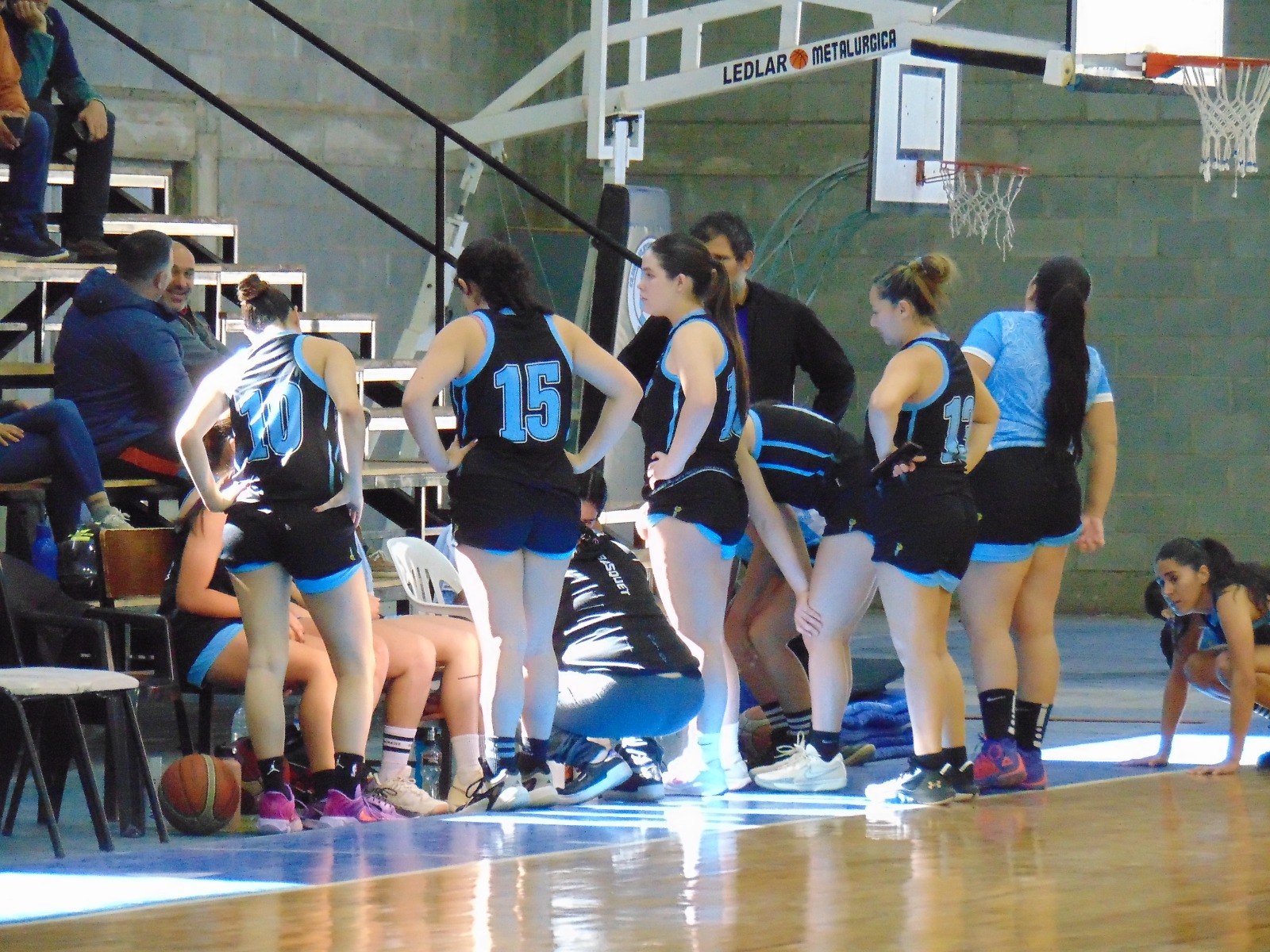 BÁSQUET FEMENINO: ATLÉTICO JUEGA CON GUEMES EN CAPITAL