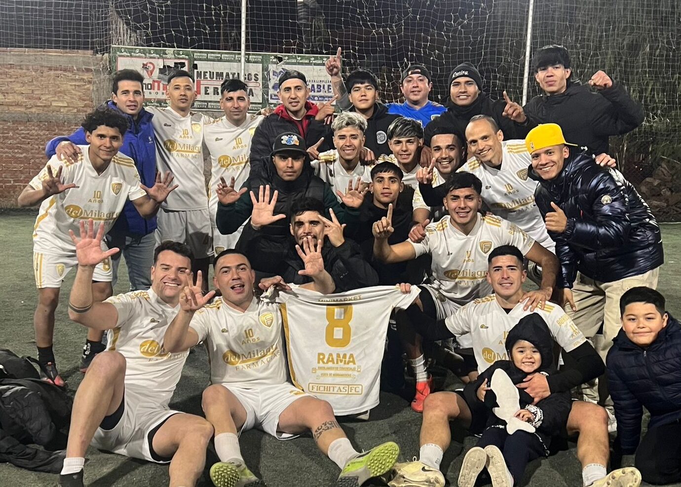 FÚTBOL 6: FICHITAS.FC DE NUEVO CAMPEÓN EN EL COMPLEJO “PASIÓN”