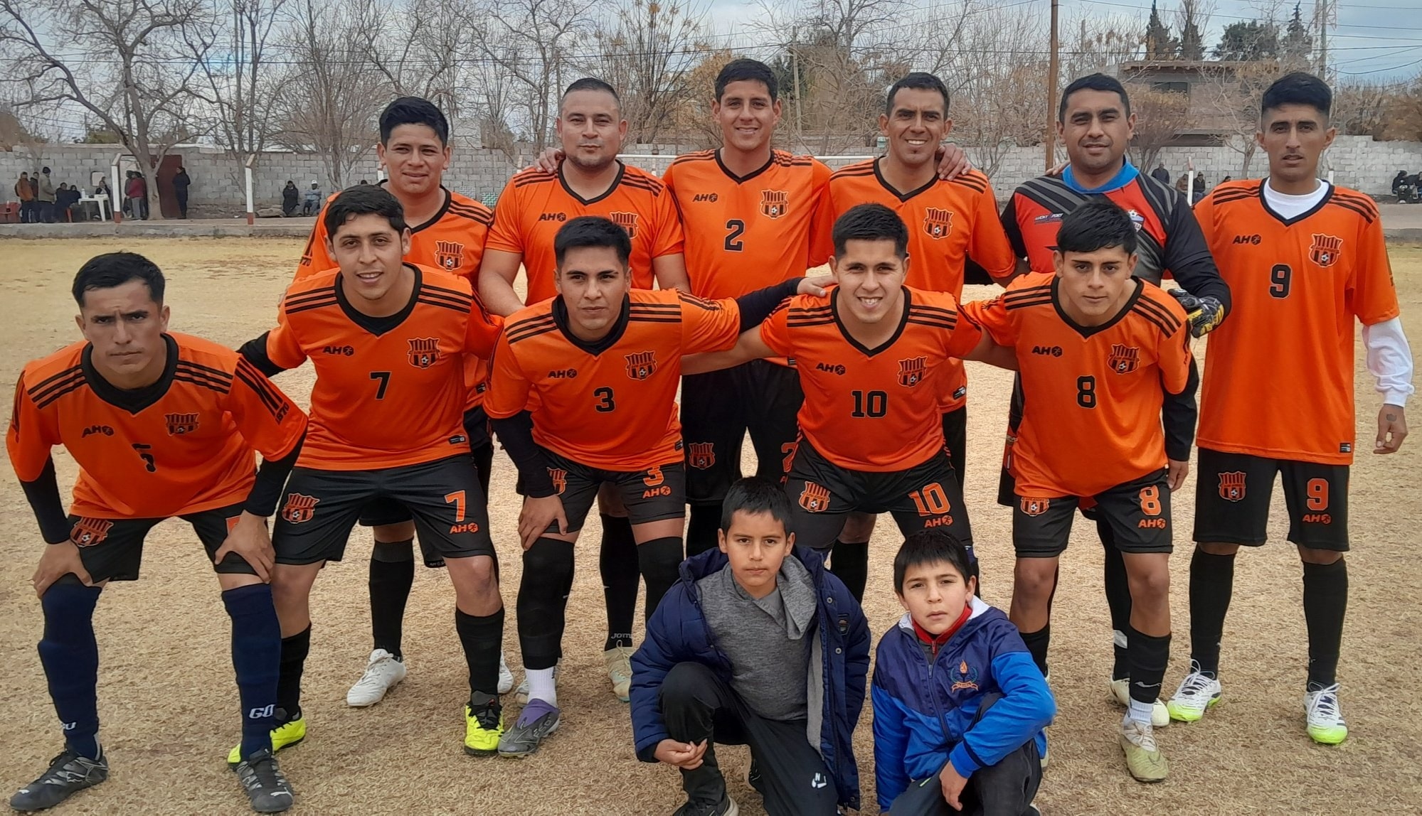 JUVENTUD Y LOS PALACIOS GANAN, Y MANDAN EN EL FÚTBOL DEL OESTE RIOJANO