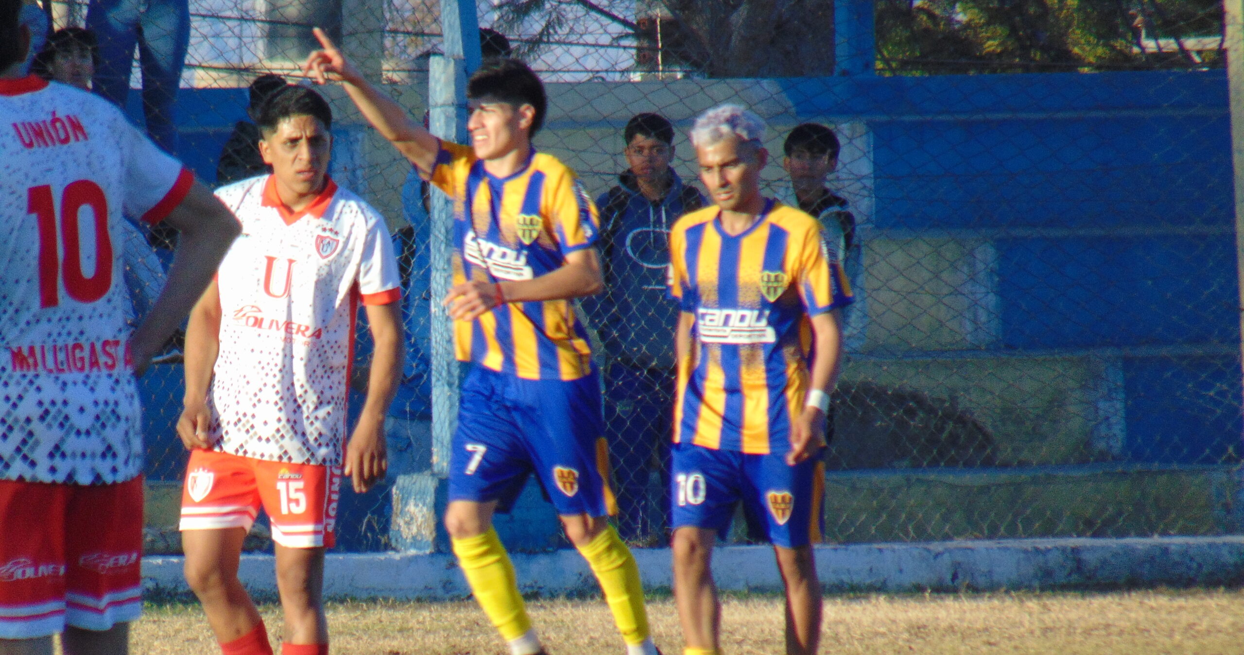 FÚTBOL LIGA – 7º FECHA: DEFE GANADOR ANTE EL ALBO, PARA SEEGUIR EN LA CIMA DE LA ZONA “A”