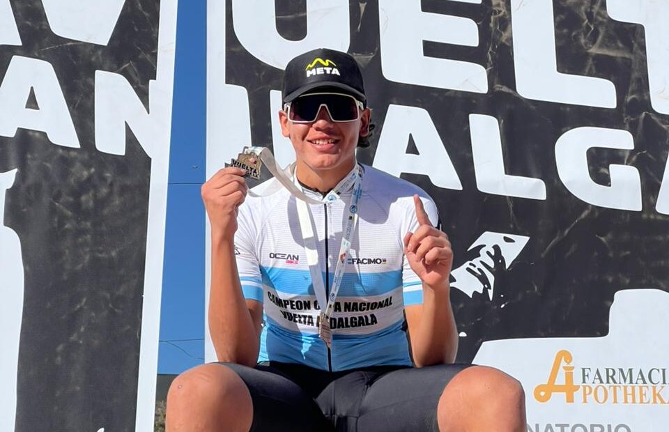 MOUNTAIN BIKE: EL JUNIORS, FACUNDO MELIÁN BARRIONUEVO SE CORONÓ EN EL ARGENTINO XCM EN CATAMARCA