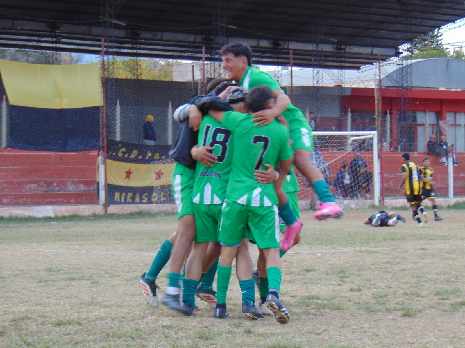 FÚTBOL – LIGA CHILECITEÑA: EL ROJO RECIBE A ANGUINÁN EN LO DESTACADO DEL SÁBADO