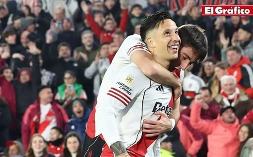 GANÓ RIVER ANTE EL TOMBA, Y ES PUNTERO