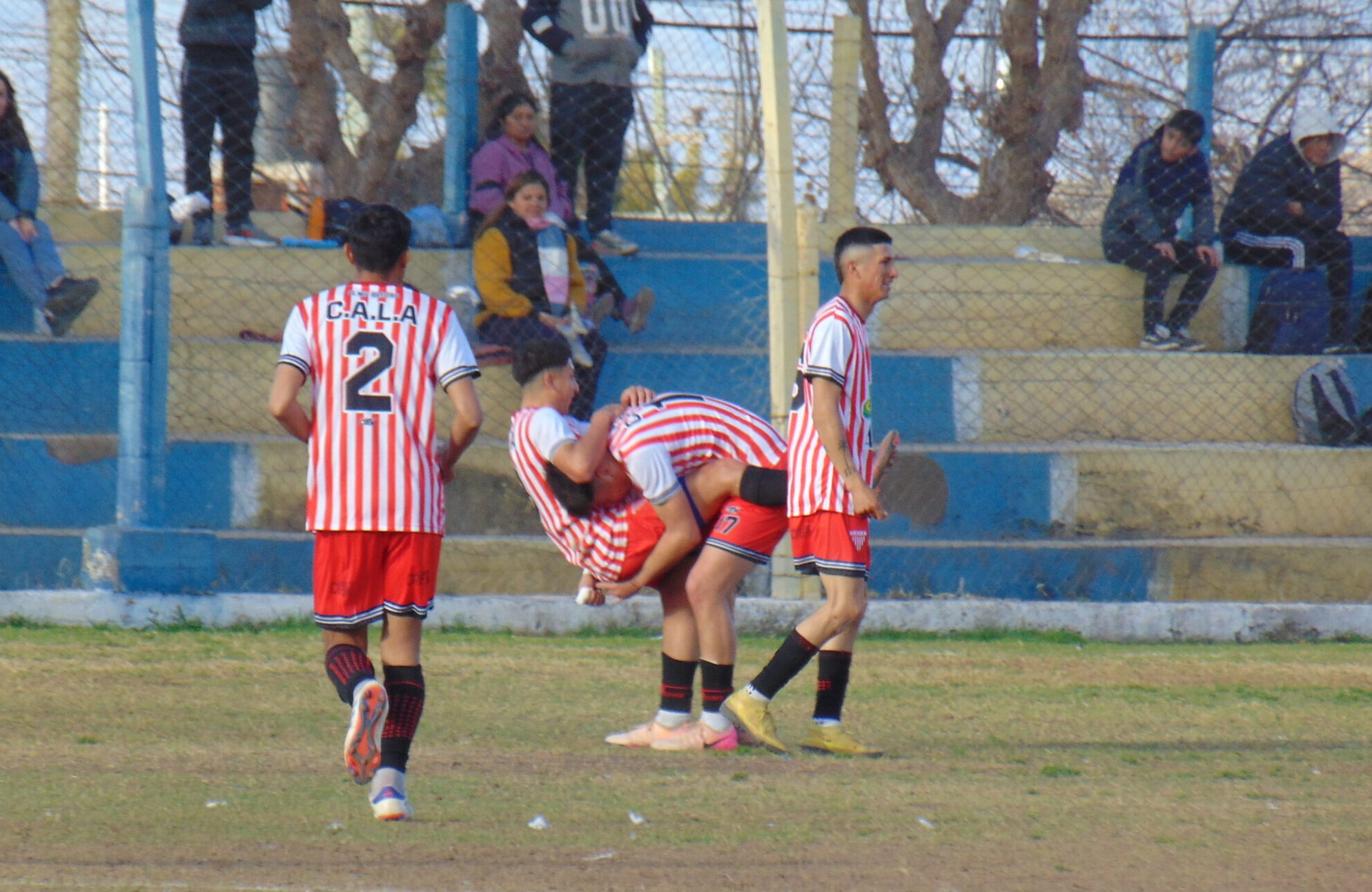 FÚTBOL LIGA – 12º FECHA: CON POCO, LOS ANDES SUPERÓ AL CELESTE Y SACA MÁS VENTAJA