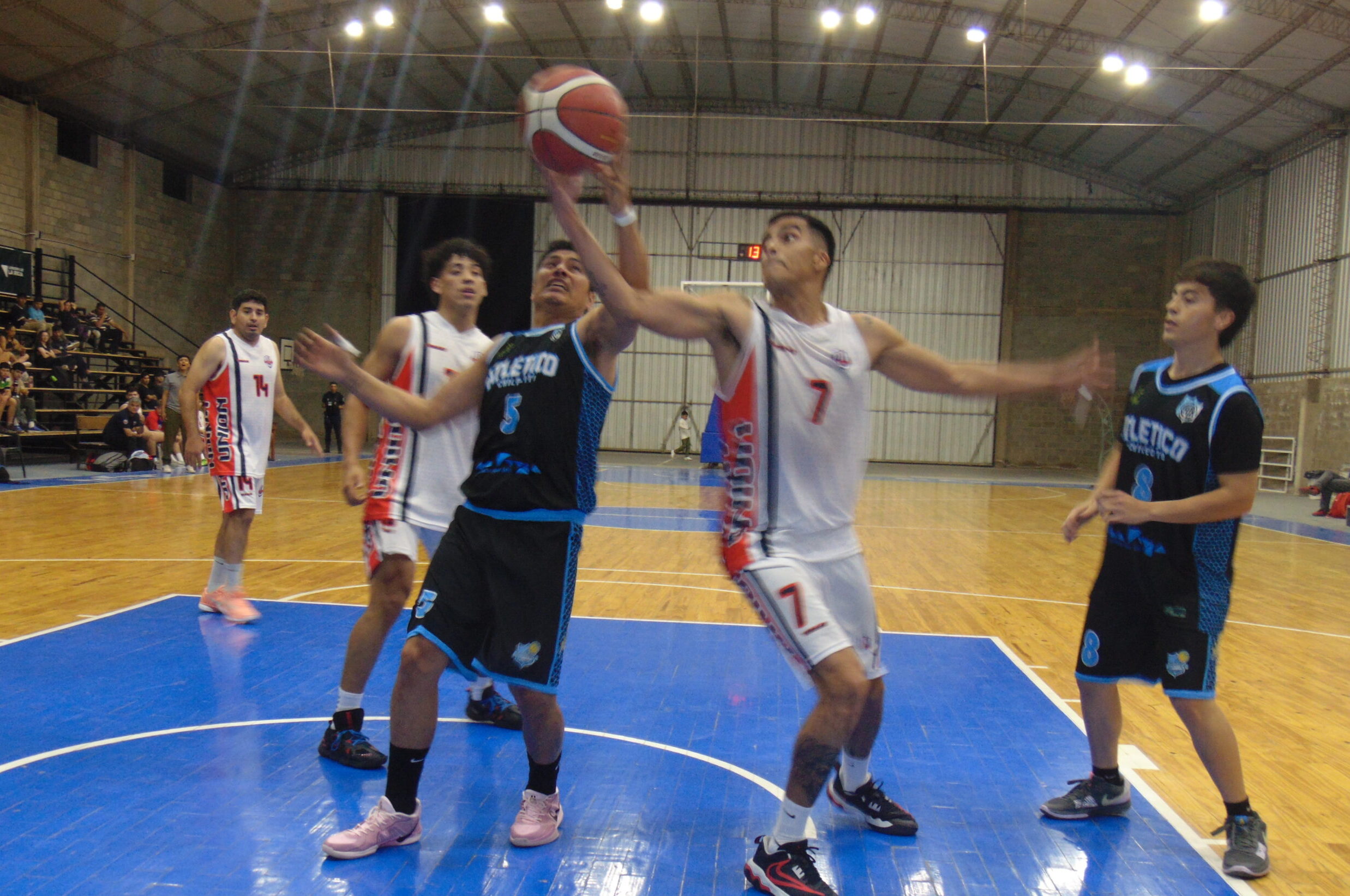 BÁSQUET: EN CASA, EL CELESTE SE IMPUSO A UNIÓN POR EL PRE-FEDERAL