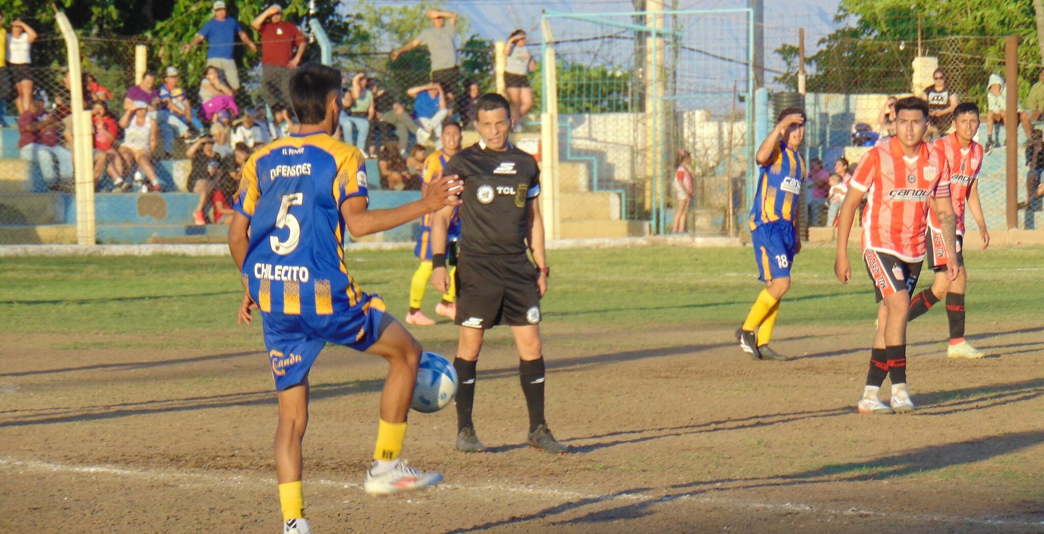 FÚTBOL – FINAL DE IDA: QUEDARON A MANO Y SIN GOLES DEFE Y LOS ANDES