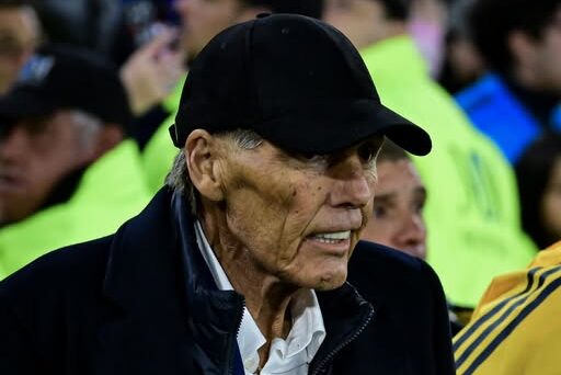 CENIZAS DE RUSSO YA DESCANSAN EN LA BOMBONERA DE LA BOCA 