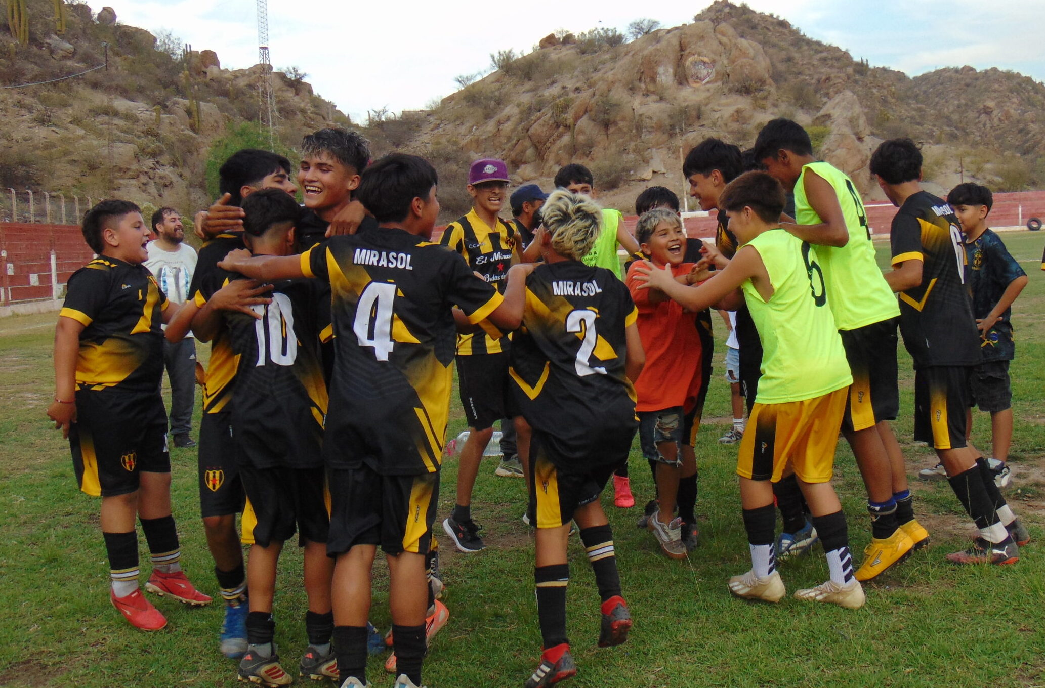 FÚTBOL CHILECITEÑO: EN SÉPTIMA DE ESTRELLA ROJA SE LLEVÓ LA LIGUILLA ANTE EL ROJO, Y TIENE LAS FINALES DEL AÑO