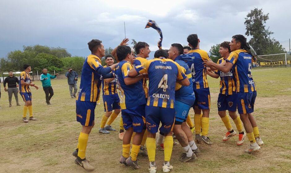 FÚTBOL LIGA: DEFENSORES LE GANÓ EN ANGUINÁN Y ES FINALISTA DE LA LIGUILLA