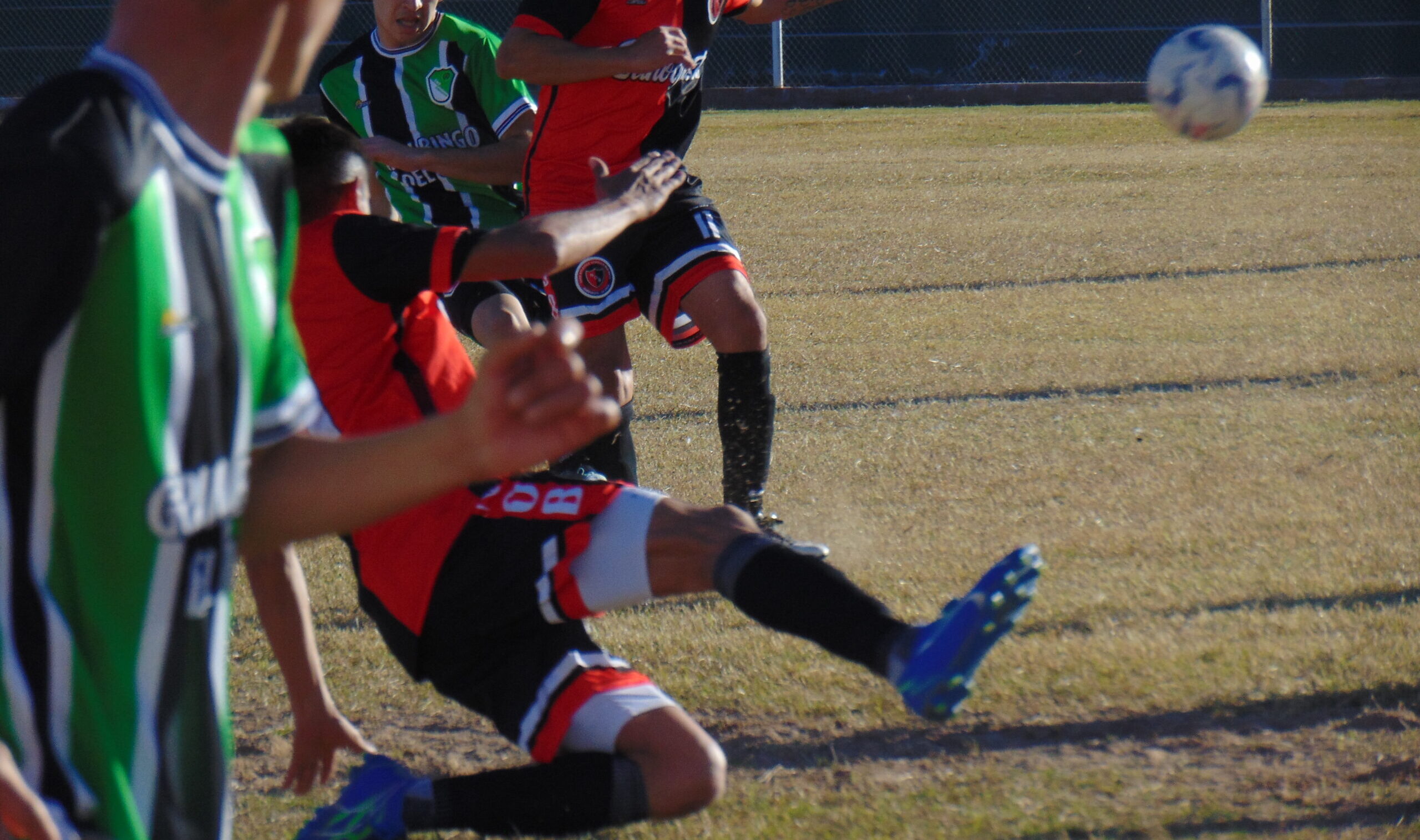 FÚTBOL LIGA: DOMINGO DE FINALES DE IDA, EN EL FEMENINO, QUINTA Y SEXTA DIVISIÓN