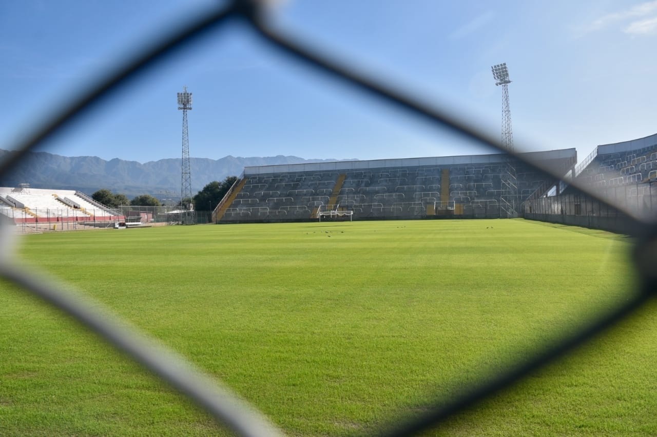 FÚTBOL – TORNEO FEDERAL: JUEGAN ESTE LUNES  DEFENSORES DE LA BOCA –  LOS ANDES