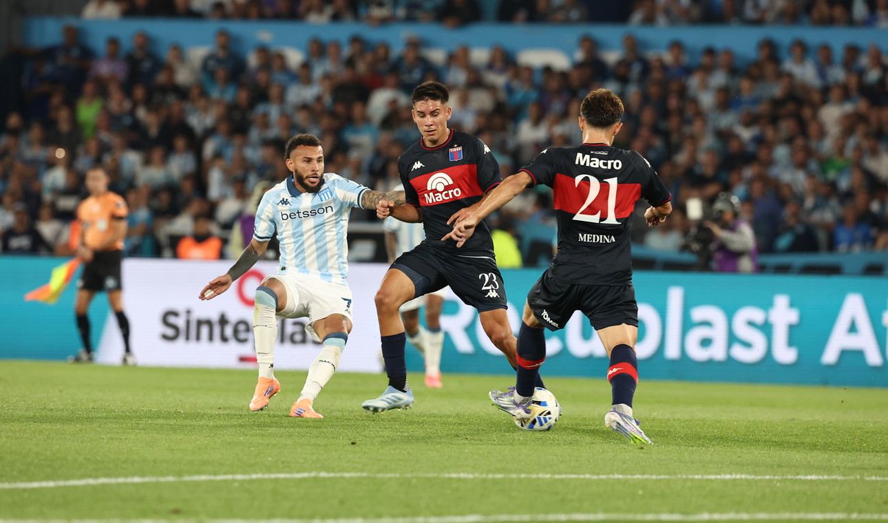 RACING ELIMINÓ A TIGRE POR PENALES, Y VA POR BOCA EN SEMIFINALES