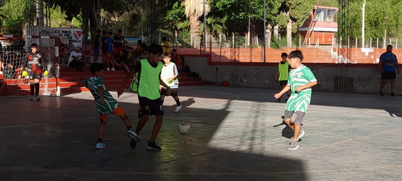 FUTSAL: SE PUSO EN MARCHA EL TORNEO ANIVERSARIO DE CHILECITO