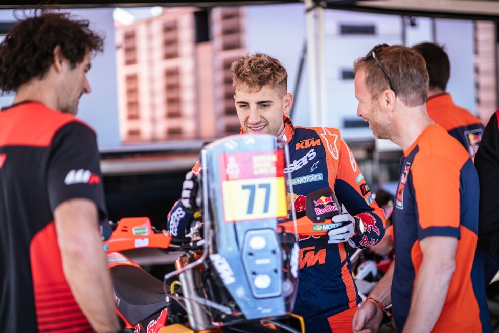 DAKAR 2026: BENAVIDEZ TRIUNFA EN LA ETAPA 8, Y AHORA ES NUEVO LÍDER DE LAS MOTOS