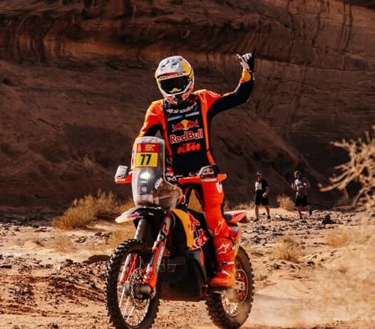 DAKAR 2026: LUCIANO BENAVIDEZ GANÓ LA ETAPA 5 Y TREPÓ AL TERCER PUESTO EN LA GENERAL DE LAS MOTOS