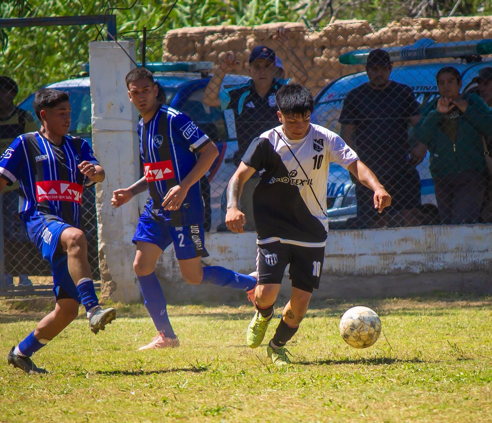 FÚTBOL DE FAMATINA:  YA ESTÁN LOS SEMIFINALISTAS DEL “INTERLIGAS”