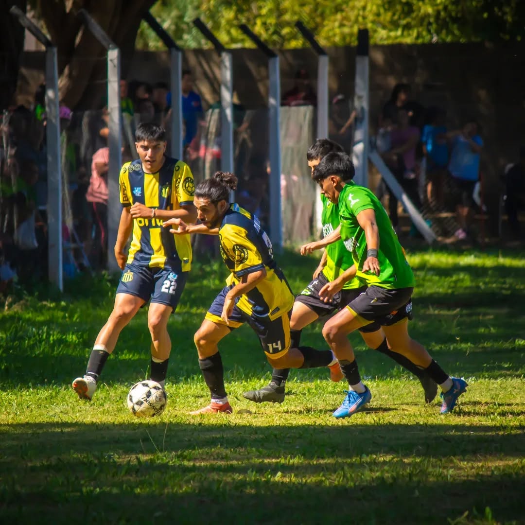 FÚTBOL DE FAMATINA: JUVENTUD DE SANTO DOMINGO Y PEÑAROL DE CAMPANAS, A LA FINAL DEL “INTERLIGAS 2026”