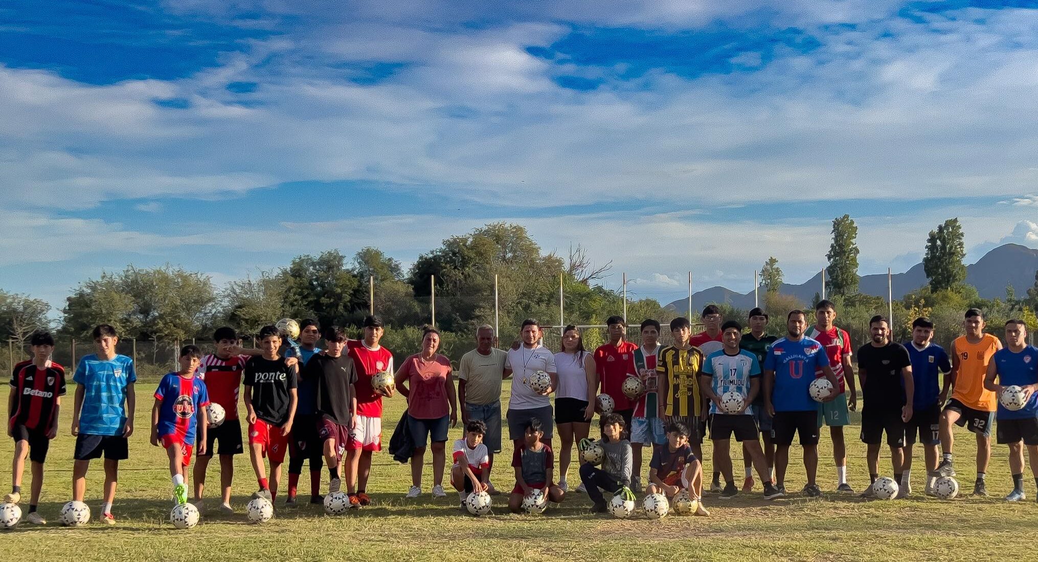 FÚTBOL: OCHO TÉCNICOS CONFIRMADOS PARA EL CAMPEONATO DE LA LIGA CHILECITEÑA 2026