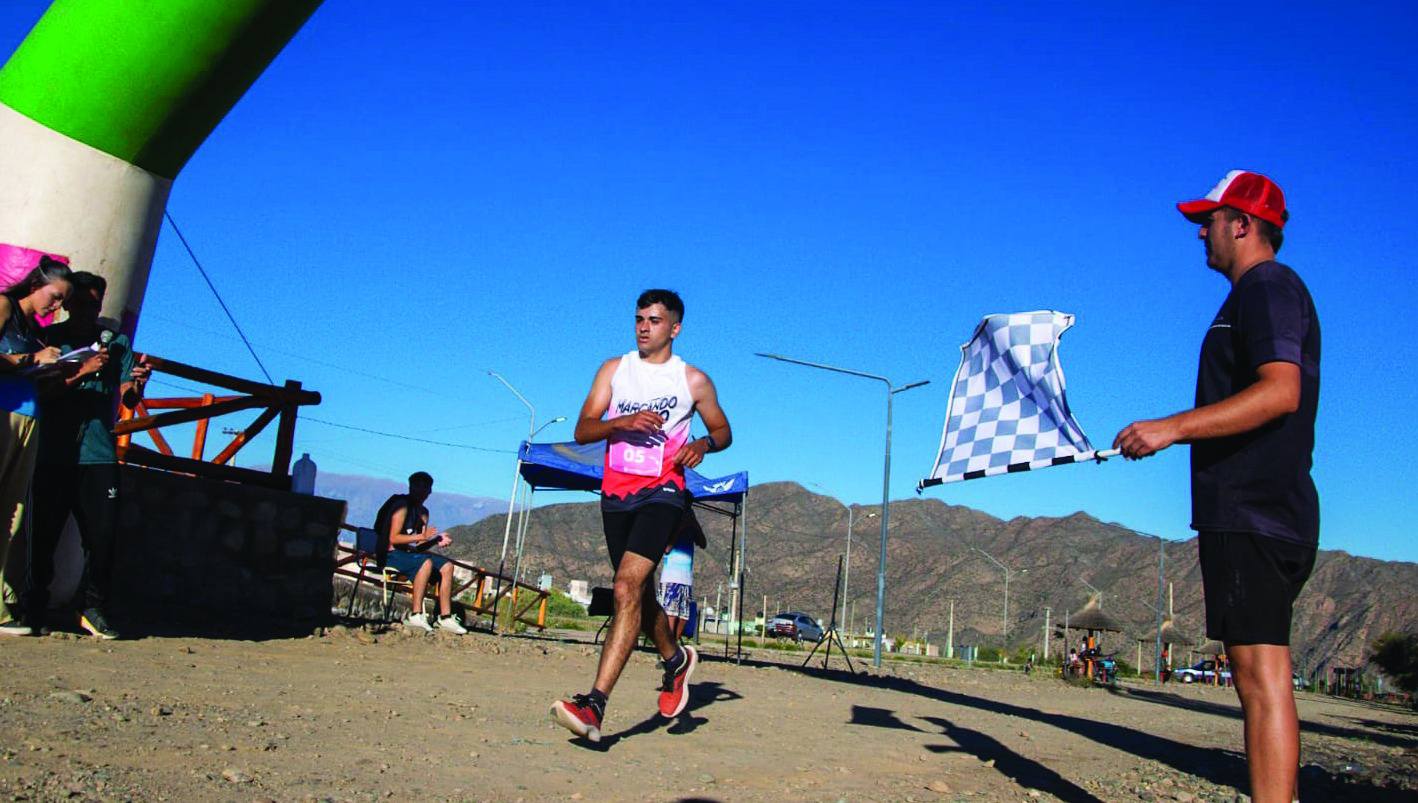 ATLETISMO: LOPEZ BORDONI Y ÁLAMO, TRIUNFADORES DEL “CROSS” ANIVERSARIO DE FAMATINA  