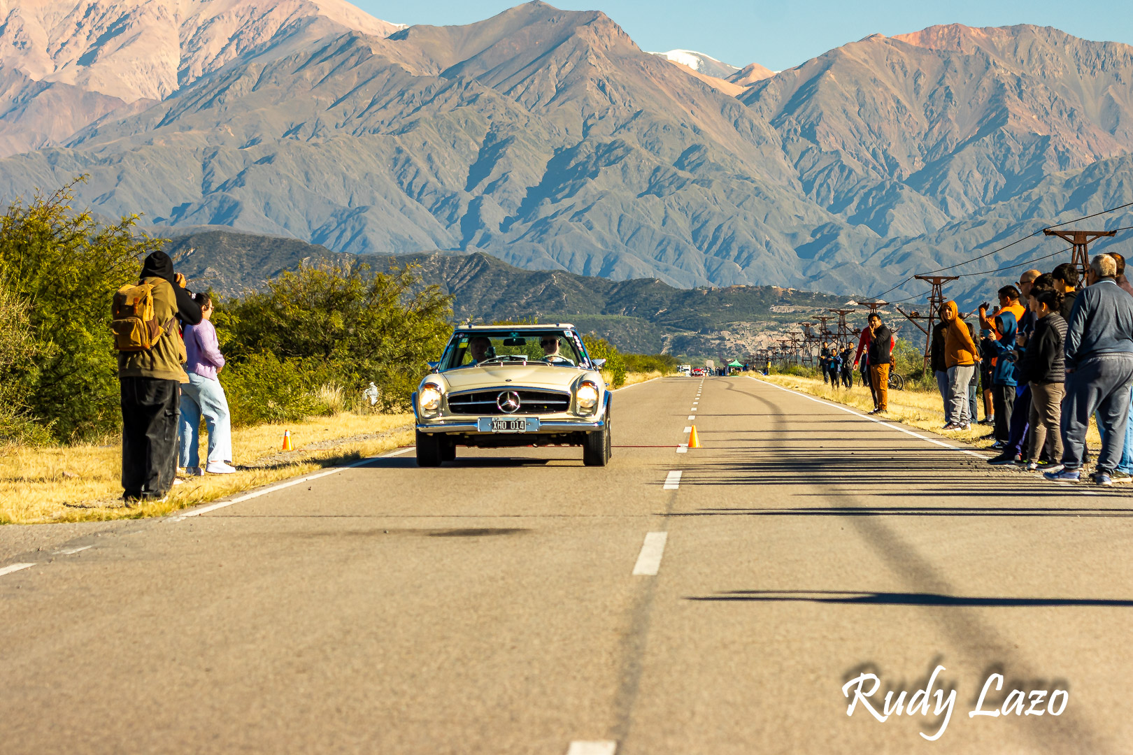 LOS AUTOS CLÁSICOS PASARON POR CHILECITO