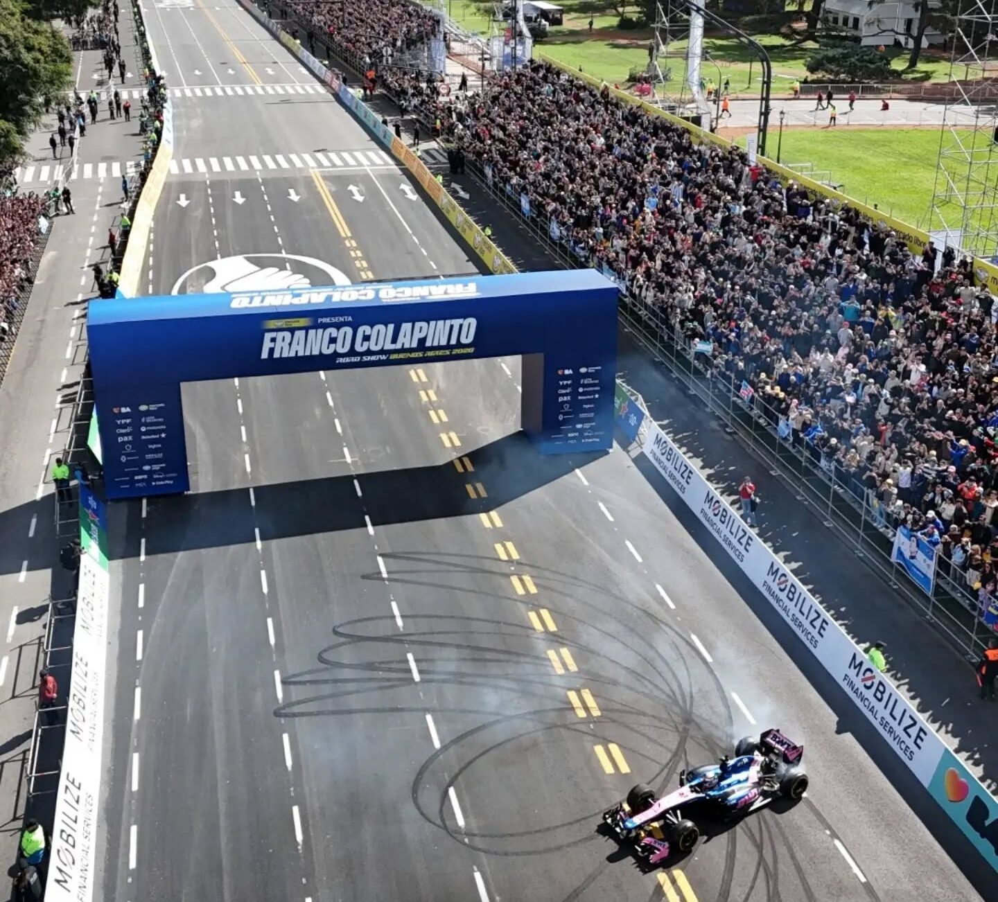 ANTE UNA MULTITUD PASÓ LA EXHIBICIÓN DE FRANCO COLAPINTO EN BUENOS AIRES