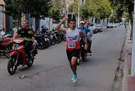 ATLÉTISMO: FEDE LÓPEZ BORDONI GANÓ LA PRUEBA 4º ANIVERSARIO A “DON PEDRO ESCOBAR”