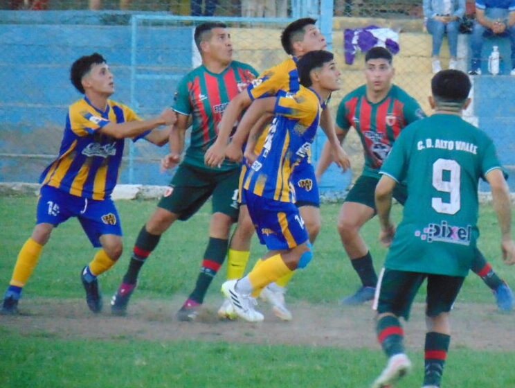 FÚTBOL PROVINCIAL: MANDAN A “COMPLETAR” EL PARTIDO ALTO VALLE Y DEFENSORES A PUERTAS CERRADAS