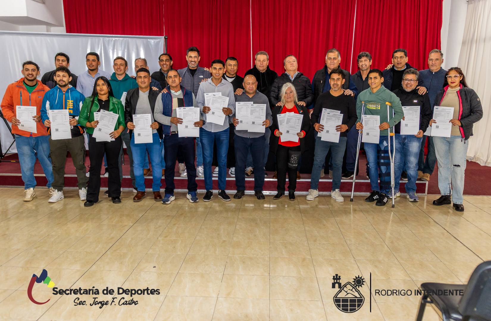 LA ESCUELA DE TÉCNICOS DE FÚTBOL DE CHILECITO ENTREGÓ LICENCIAS A 18 ENTRENADORES