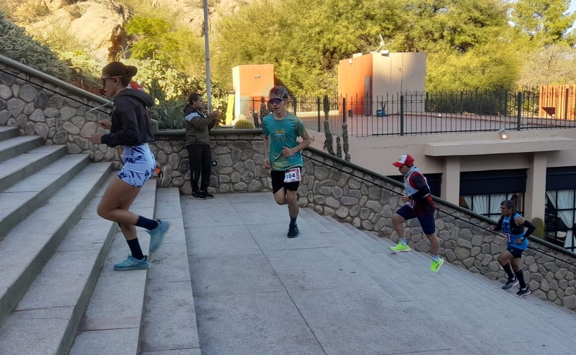 FRANCO ABALLAY SE LLEVÓ LOS 18k. DE LA PRIMERA DEL CAMPEONATO CHILECITEÑO DE TRAIL