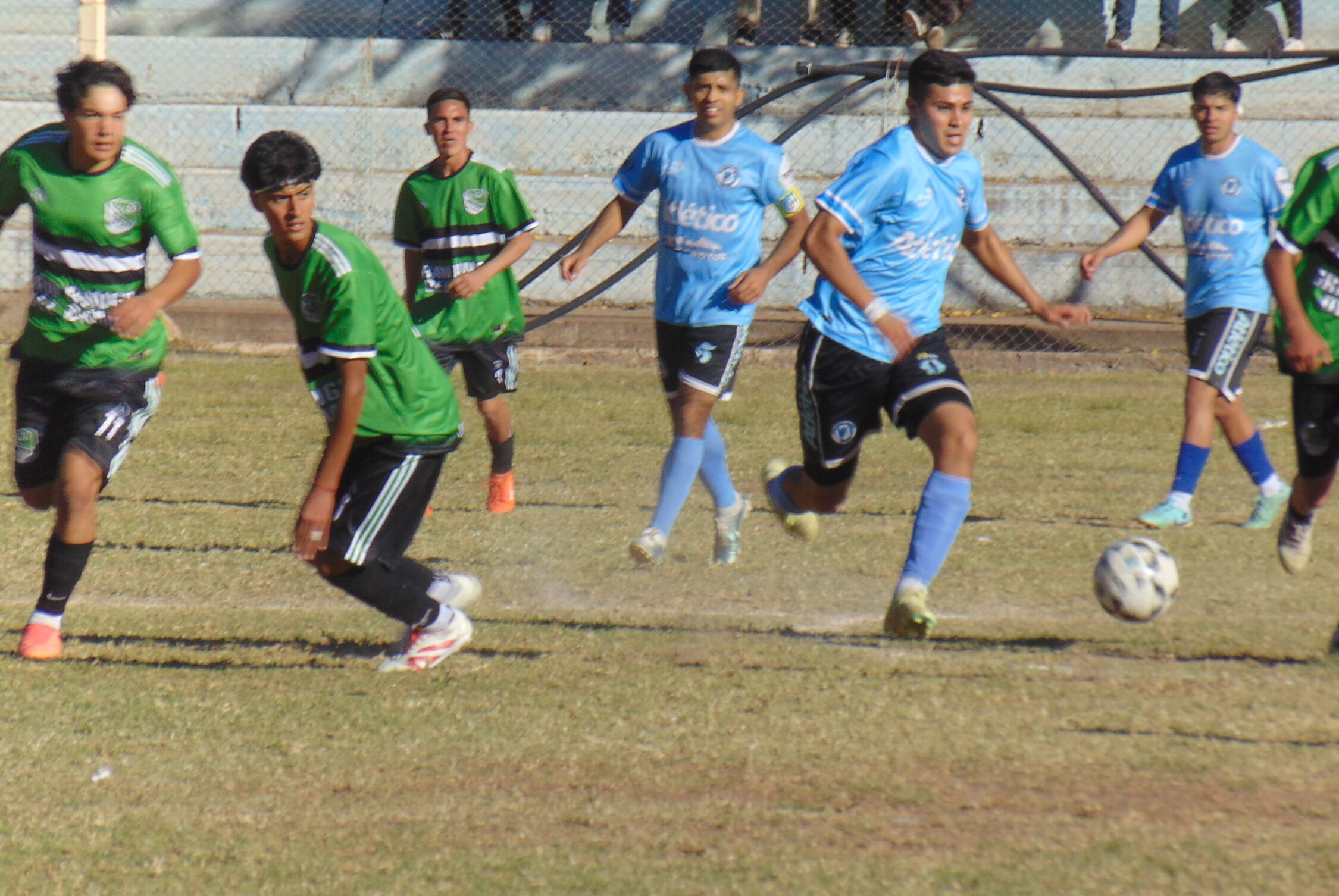 FÚTBOL – 1º FECHA: ATLÉTICO PUDO “QUEBRAR” LA RESISTENCIA DE LOS CHUYOS