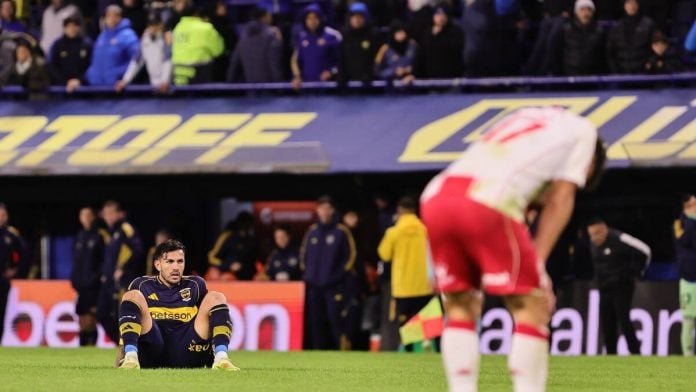 EN UN PARTIDO DE LOCOS, EN EL SUPLEMENTARIO HURACÁN ELIMINÓ A BOCA