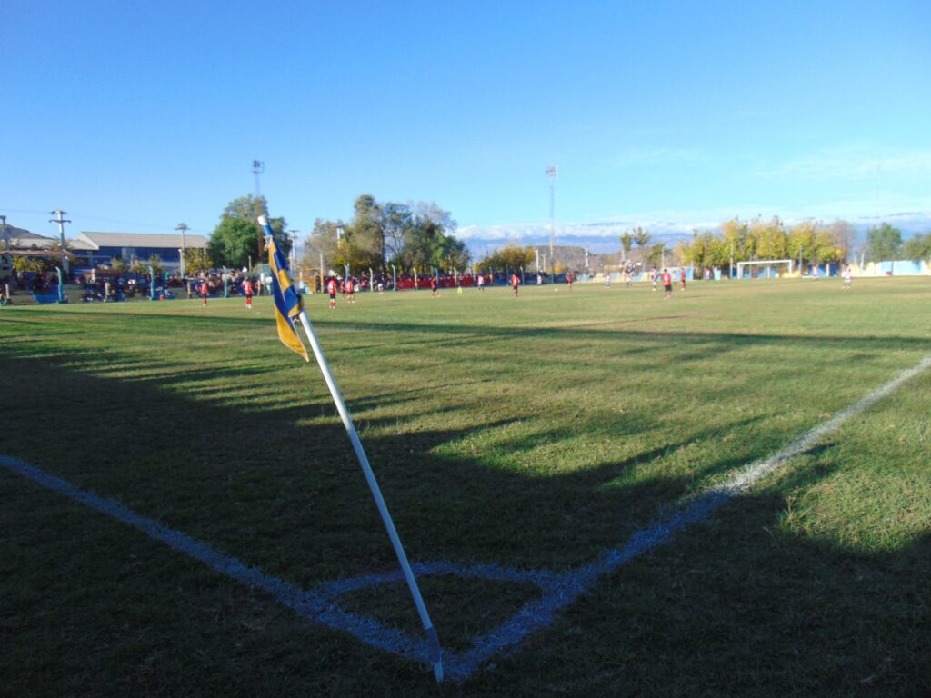 LIGA CHILECITEÑA DE FÚTBOL: EN ATLÉTICO Y EL PARQUE, SE INICIA EL CAMPEONATO