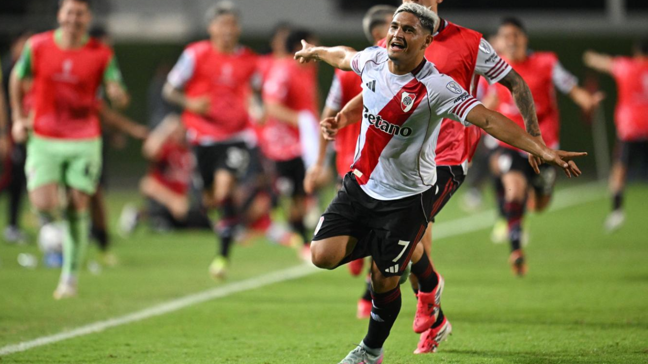AGÓNICO TRIUNFO DE RIVER 2-1 ANTE CARABOBO EN VENEZUELA POR LA  SUDAMERICANA
