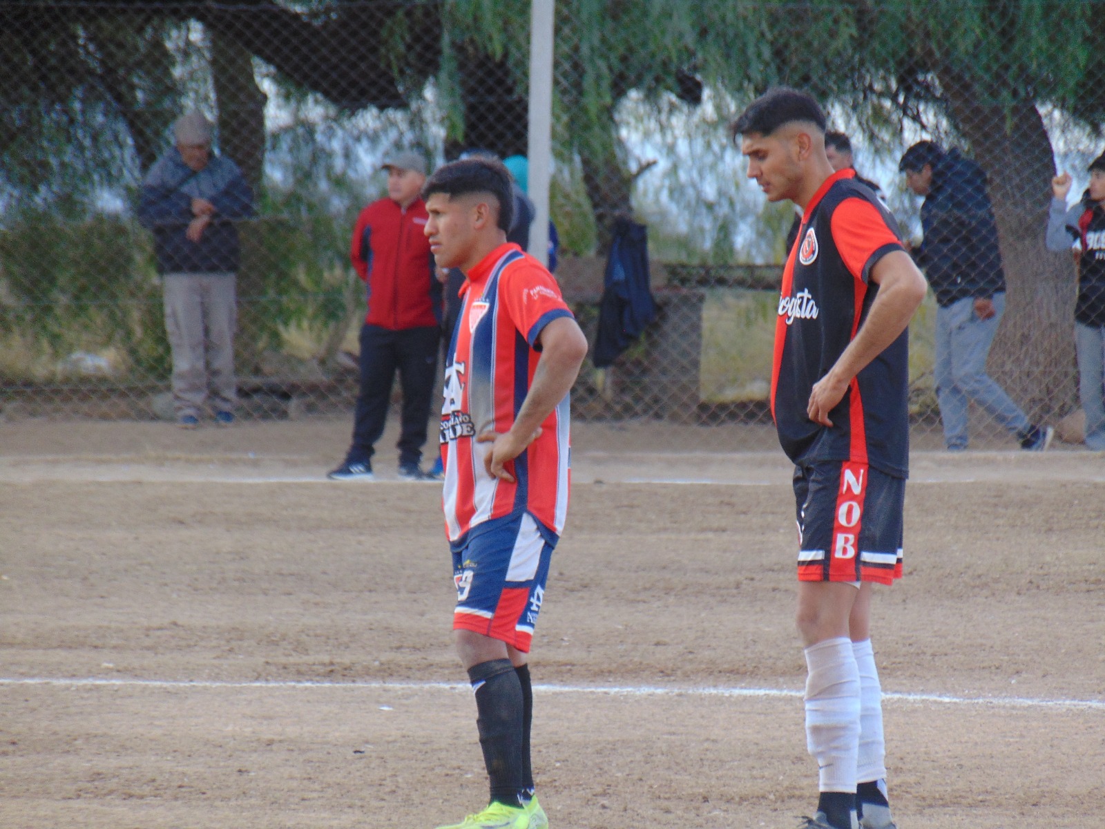 FÚTBOL LIGA – 7º FECHA: LOS ANDES ANOTÓ, LO AGUANTÓ Y SIGUE ARRIBA EN LA ZONA B