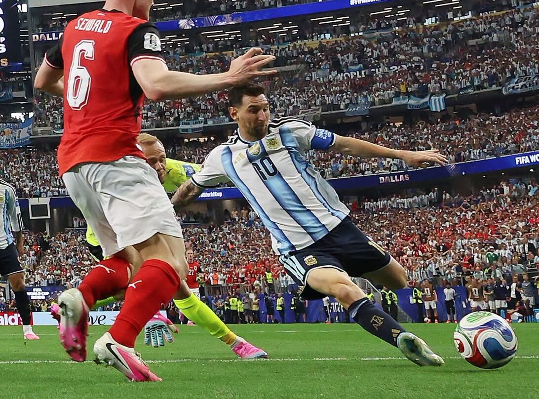 ARGENTINA POR MESSI, GANÓ Y SE CLASIFICÓ A 16AVOS DEL MUNDIAL