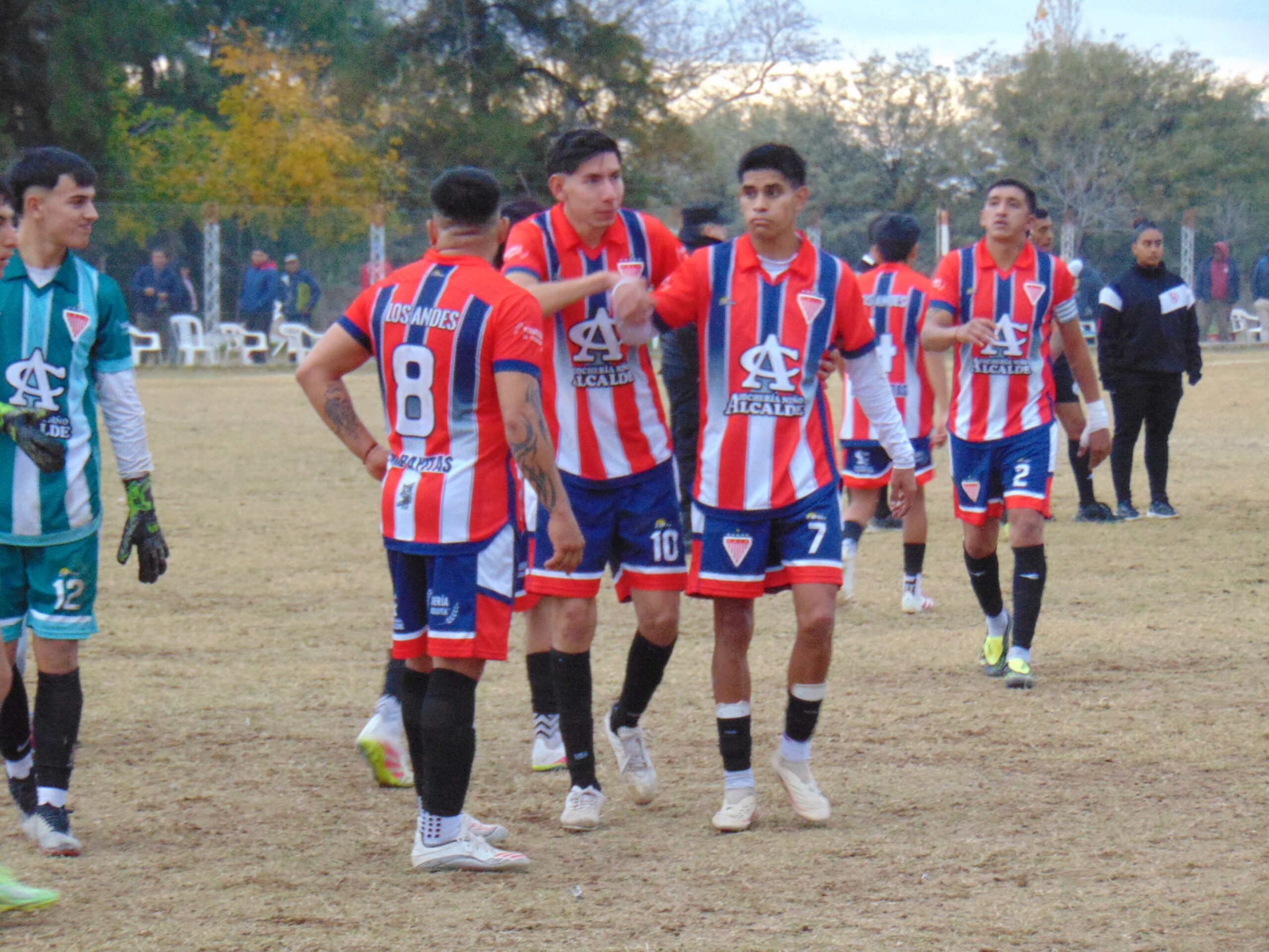 FÚTBOL DEL DOMINGO: EL SUPERCLÁSICO EN EL ROJO,  Y LOS ANDES – ANGUINÁN, SE ROBAN LA ATENCIÓN