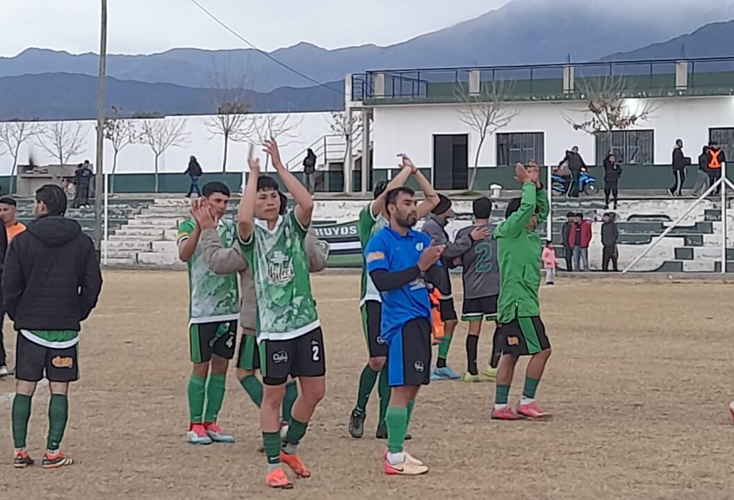 FÚTBOL LIGA – 10º FECHA: SIN PROBLEMAS, EL VERDOLGA LE GANÓ EN LOS CHUYOS Y SIGUE INVICTO