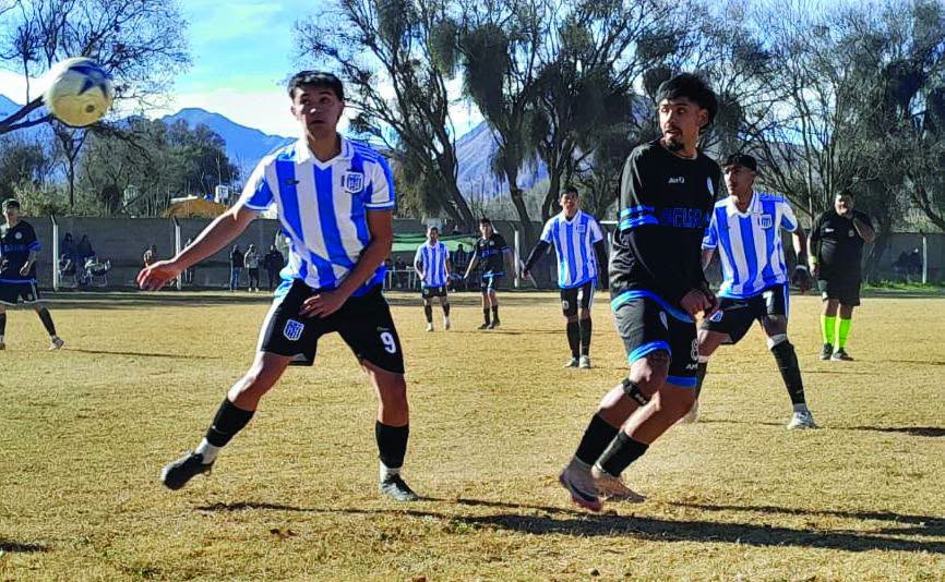 FÚTBOL DE FAMATINA: LA BOCA Y CERRO DEL VELAZCO, GANAN Y SON PUNTEROS