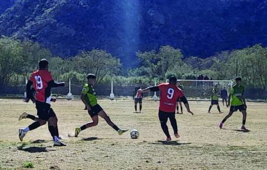 FÚTBOL DE FAMATINA: TALLERES Y SAN VICENTE SE SUBEN LA PUNTA JUNTO A INDEPENDIENTE